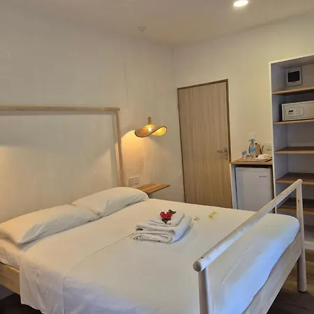 Beau Vallon Bungalows-3