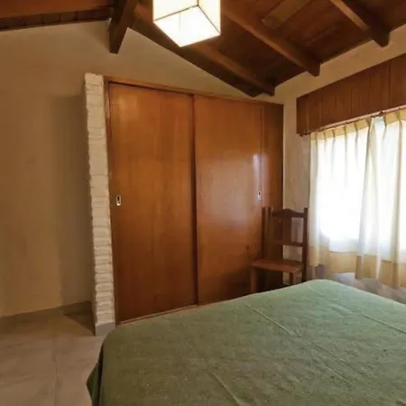 Monserrat Bungalows Con pileta y parrilla-3