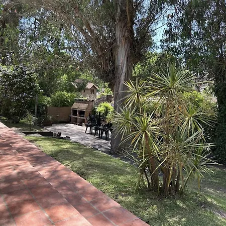 Monserrat Bungalows Con pileta y parrilla-2