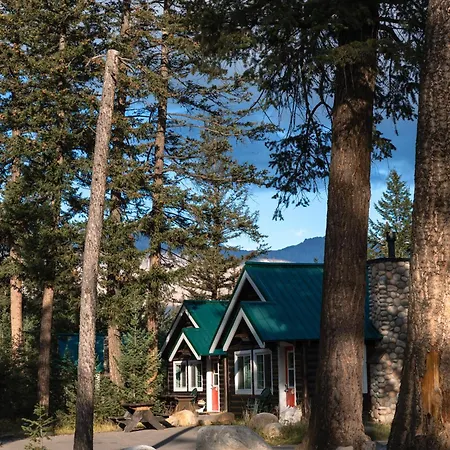 Pine Bungalows-2