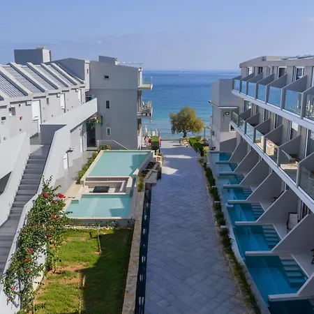 Golden Coast Beachfront Resort-2