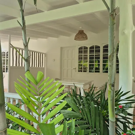 Beau Vallon Bungalows-2