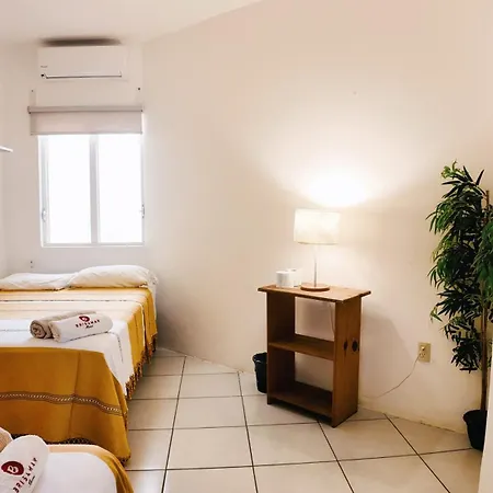 Brisamar Guesthouse-3