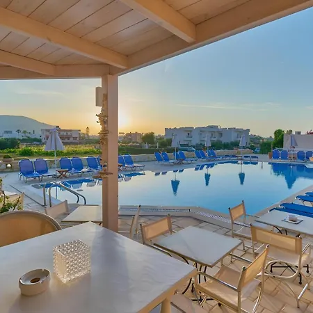 Golden Bay Apartments-Garden Haven-2