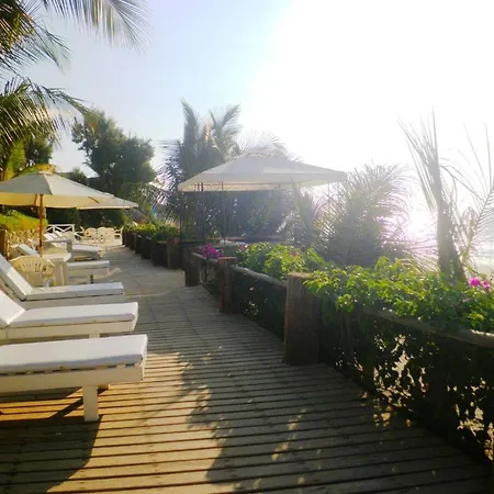 Hotel Grandmare & Bungalows-3