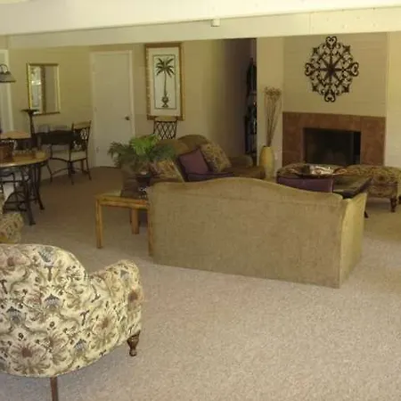 Smoketree Resort And Bungalows-3