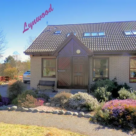 Cairngorm Highland Bungalows-2