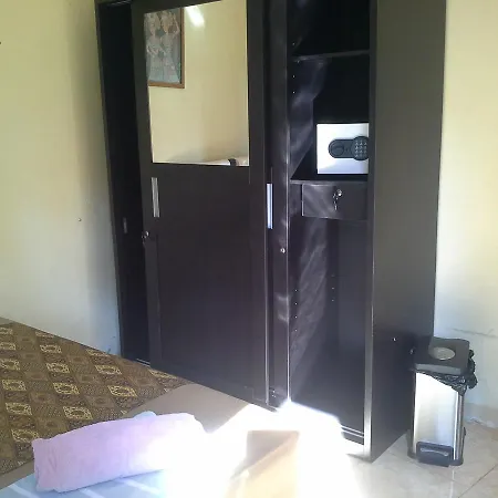 Arnel Bungalows-3