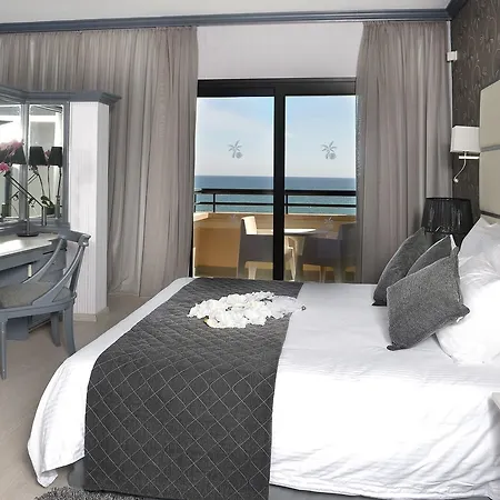 Palm Beach Hotel & Bungalows-3