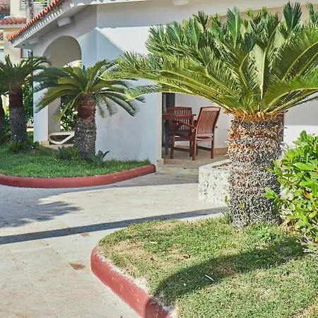 Los Corales Beach Village-2