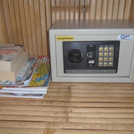 Blu' Beach Bungalows-2