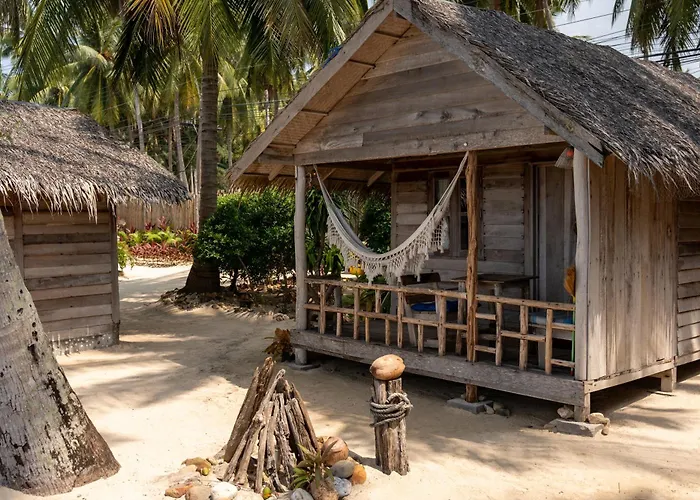 Castaway Beach Bungalows Srithanu