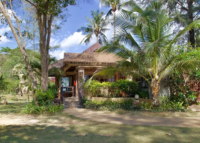 Hotel And Beach Bungalow At Lanta Resort Ko Lanta