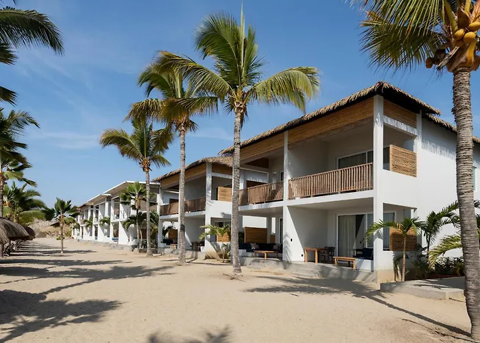 Punta Sal Suites&Bungalows Resort Canoas de Punta Sal