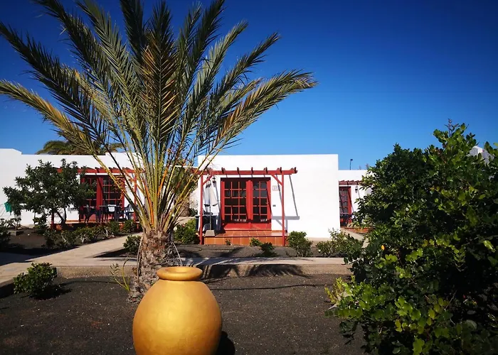 BungalowsBungalows Castillo Club Lake