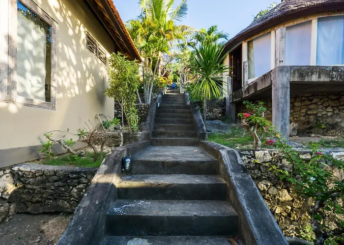 Ware Ware Surf Bungalow Lembongan