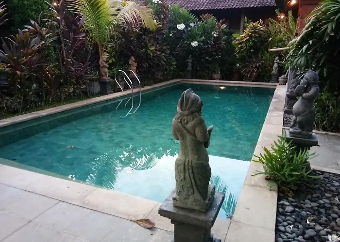 BungalowsSari Bungalows